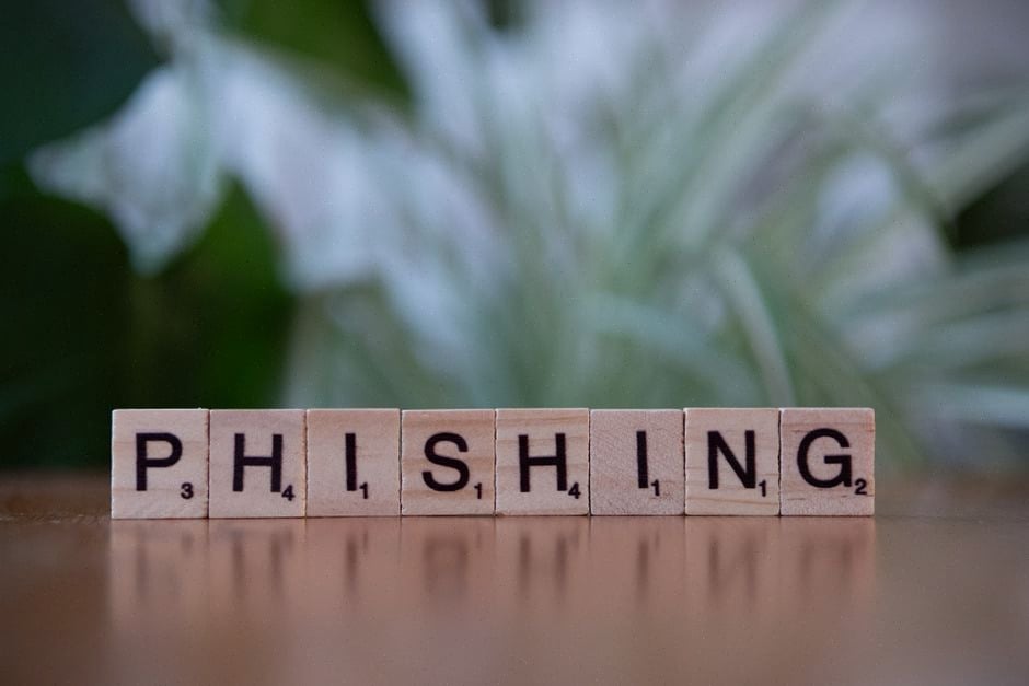 Formation d’employés contre le phishing IA en entreprise