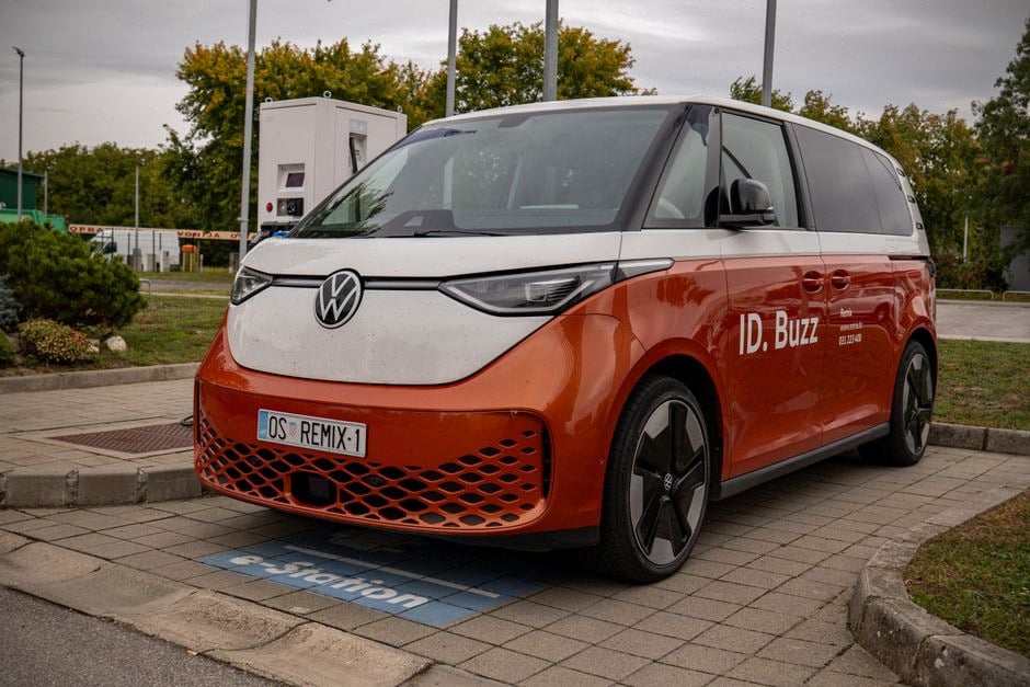 Conducteur utilisant un Samsung Galaxy comme clé Volkswagen ID