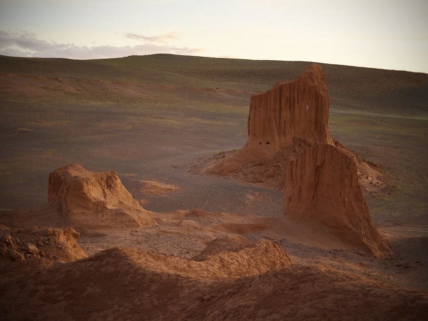 Tours solaires et miroirs héliostats dans le désert de Gobi