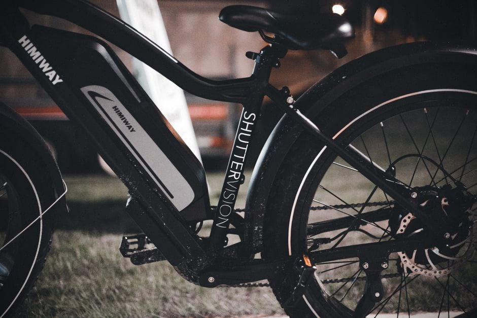 Batterie amovible de VTT électrique vérifiée en atelier spécialisé