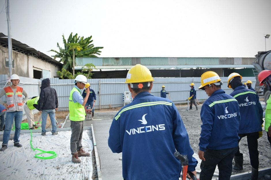 Étudiants vietnamiens formés sur simulateur de conduite nucléaire