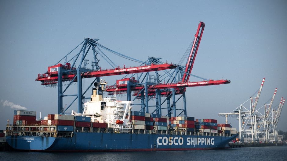 Terminal portuaire chinois lié aux exportations et chaînes industrielles mondiales