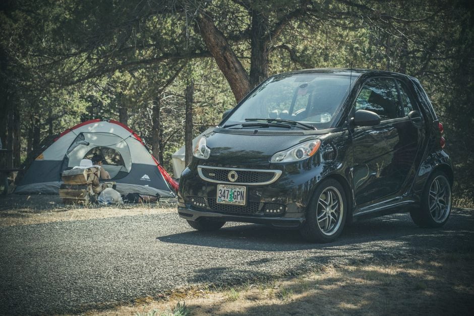 Smart #2 illustrant son rayon de braquage en parking urbain