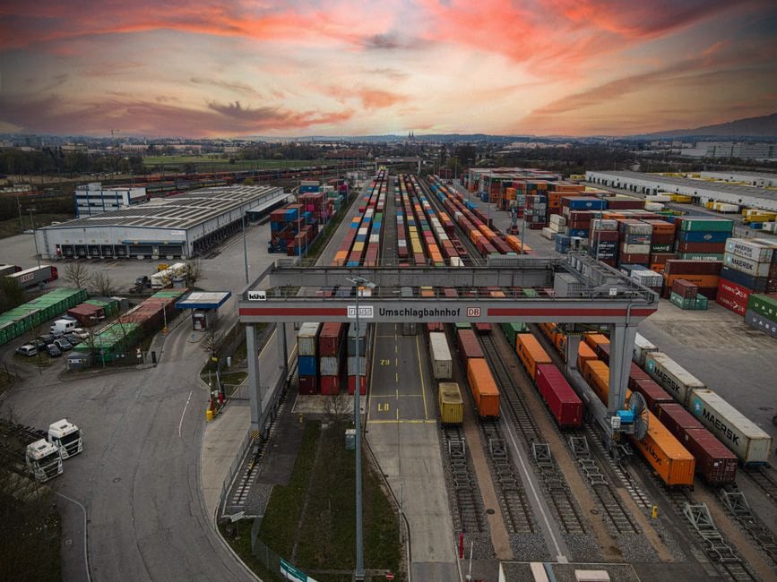 Terminal portuaire illustrant les exportations limitées de diesel russe